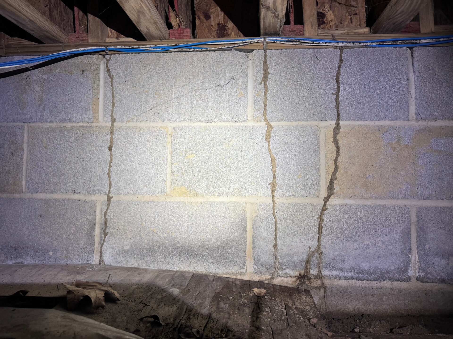 Don’t Ignore the Warning Signs: When to Call for Foundation Crack Repair